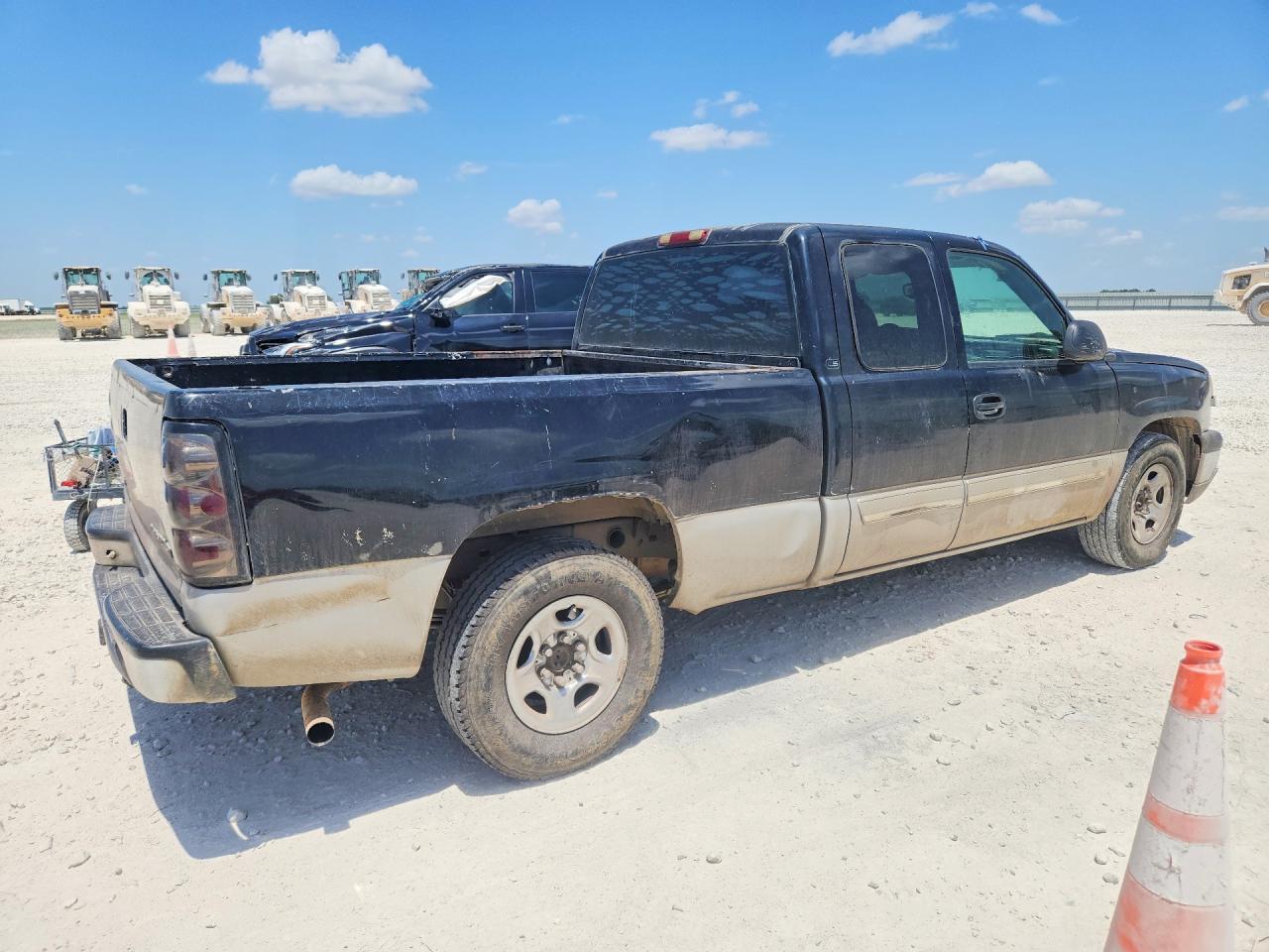 1GCEC19VX4Z213637 2004 CHEVROLET SILVERADO photo no. 3