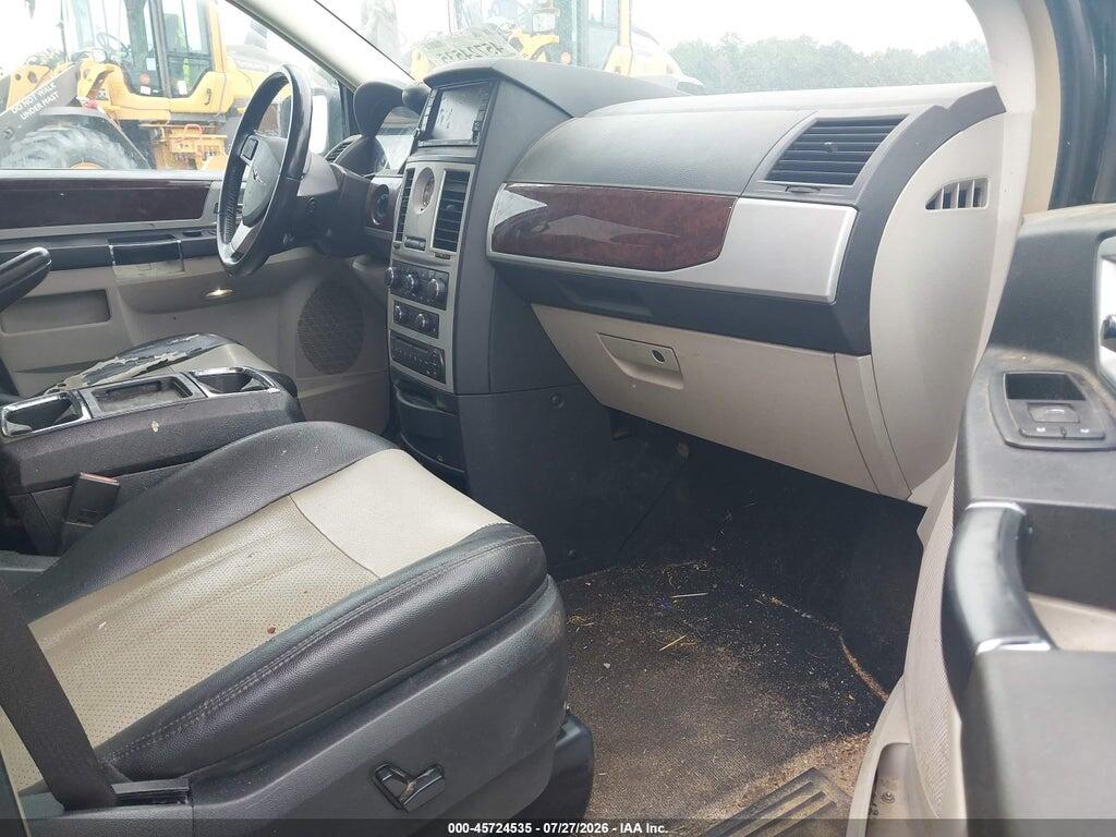 2A4RR8D19AR398857 2010 CHRYSLER TOWN & COUNTRY photo no. 5