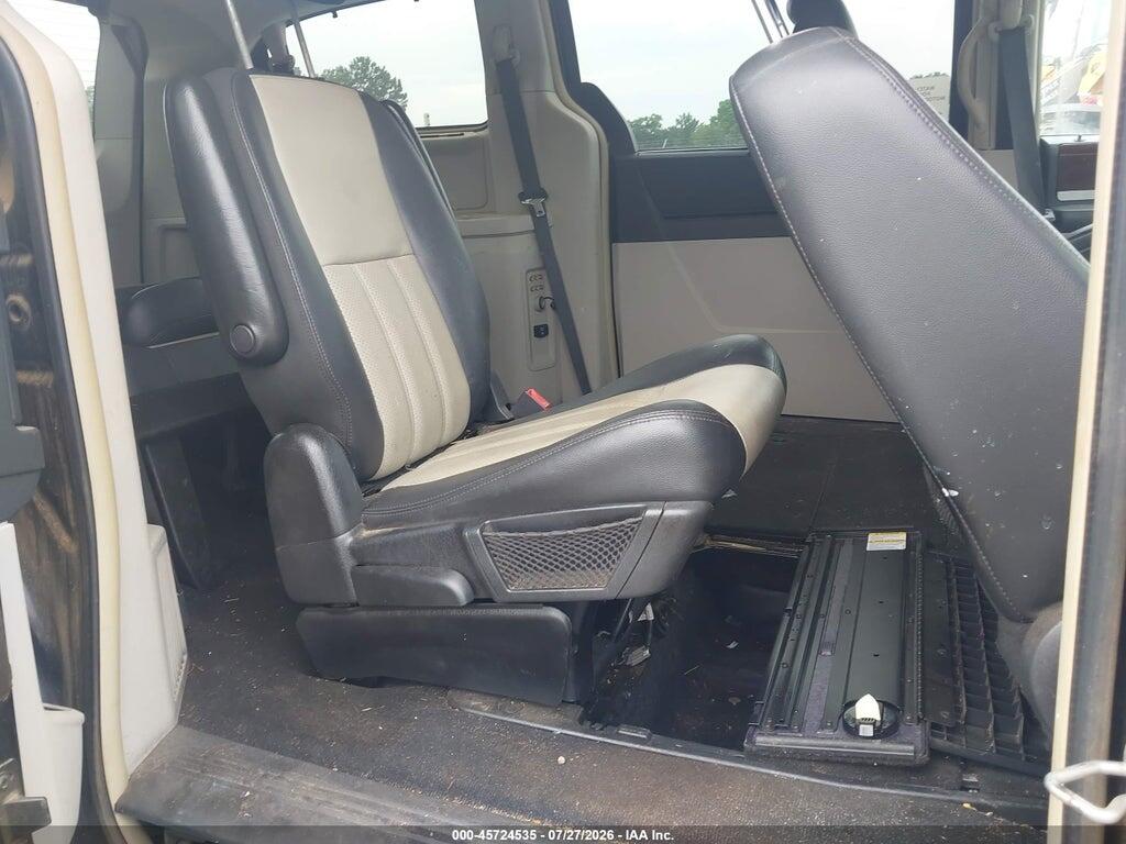 2A4RR8D19AR398857 2010 CHRYSLER TOWN & COUNTRY photo no. 8