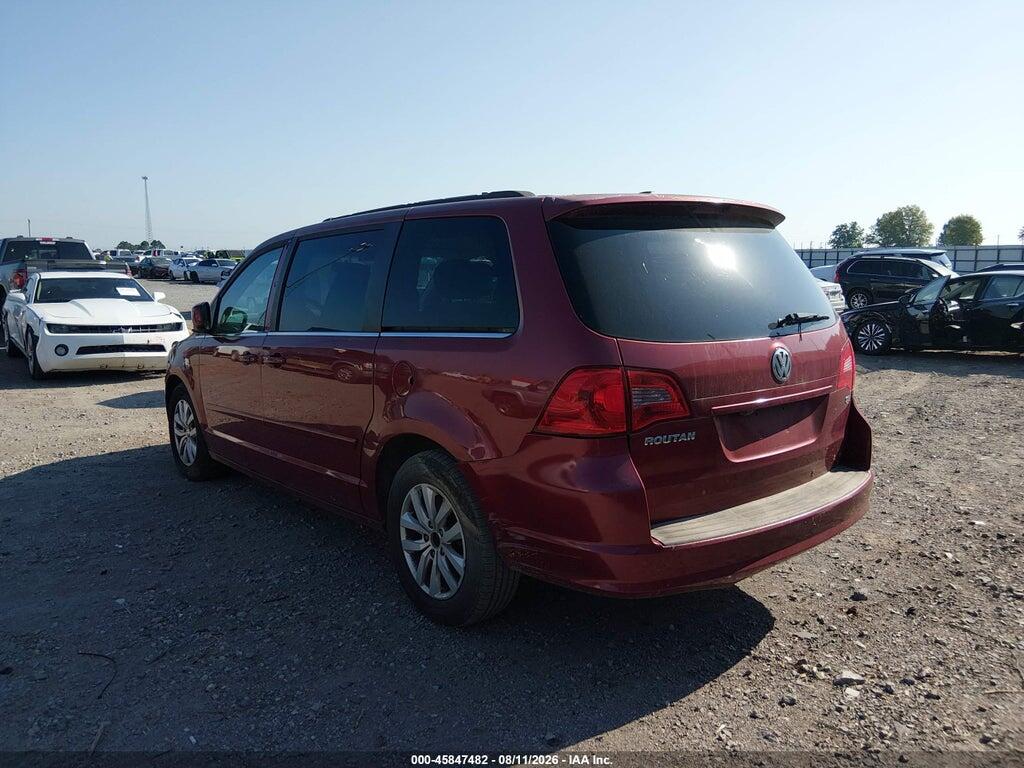2C4RVABG6CR136121 2012 VOLKSWAGEN ROUTAN photo no. 3