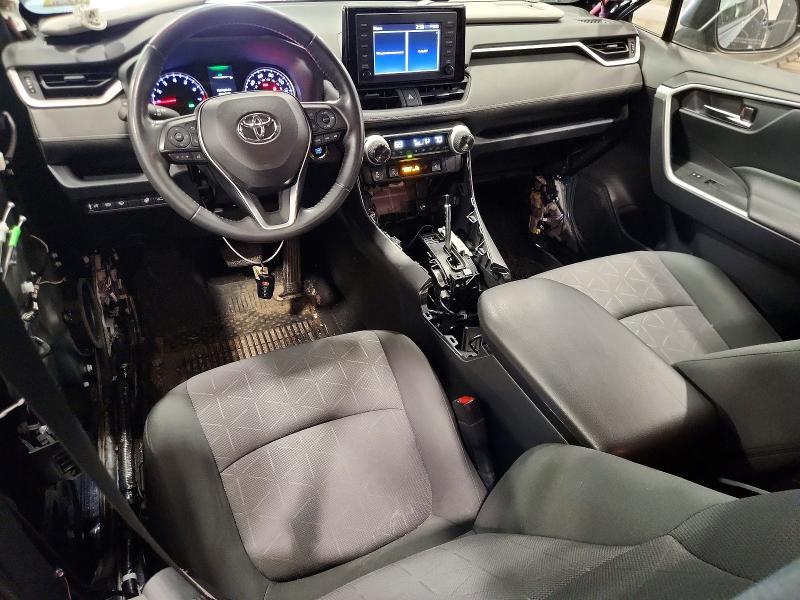 2019 TOYOTA RAV4 XLE — Фото 8 из 13