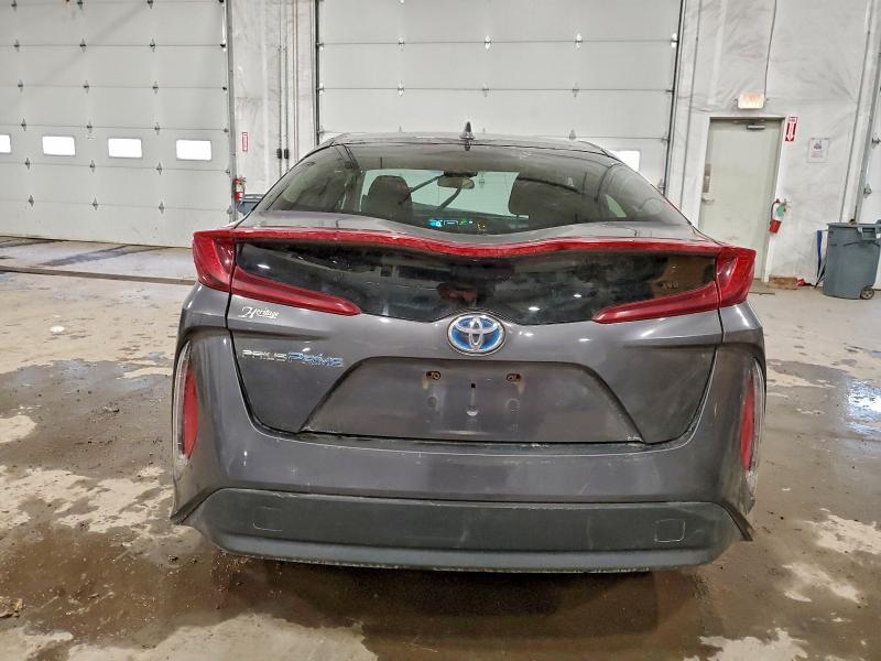 2017 TOYOTA PRIUS PRIME — Фото 6 из 12