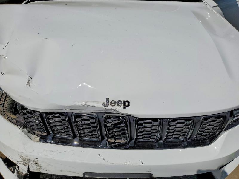2024 JEEP GRAND CHEROKEE LAREDO — Фото 11 из 12