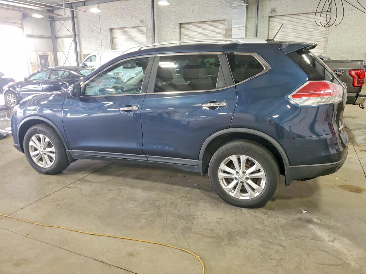 KNMAT2MV4GP700134 2016 NISSAN ROGUE photo no. 2