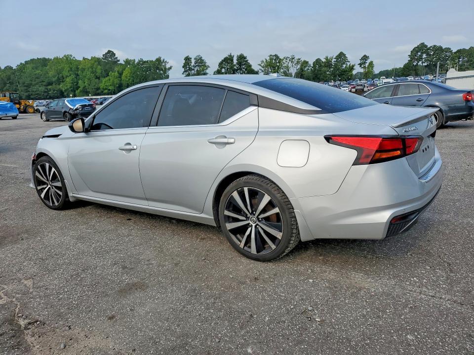 2021 NISSAN ALTIMA SR — Фото 2 из 12