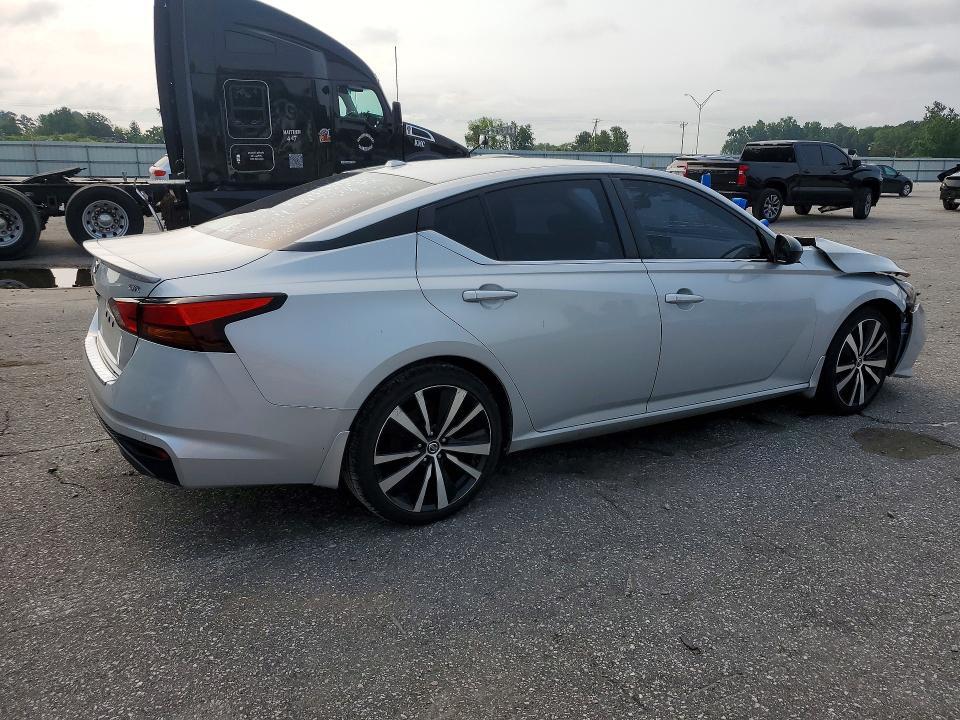2021 NISSAN ALTIMA SR — Фото 3 из 12