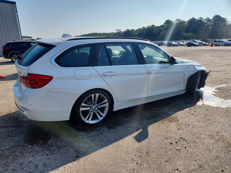 2017 BMW 330 XI — Фото 3 из 12
