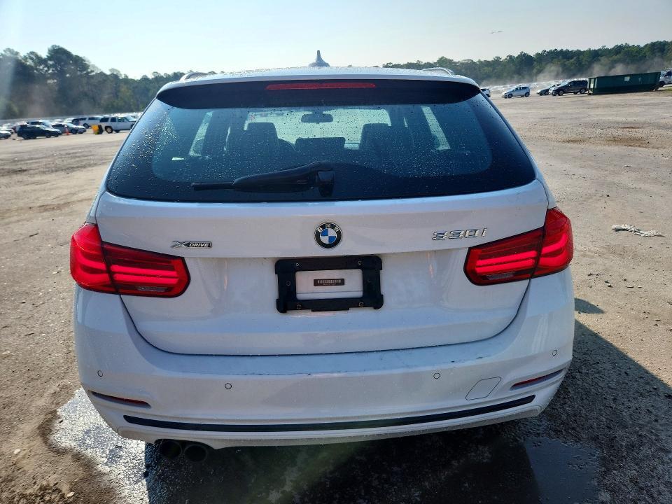 2017 BMW 330 XI — Фото 6 из 12