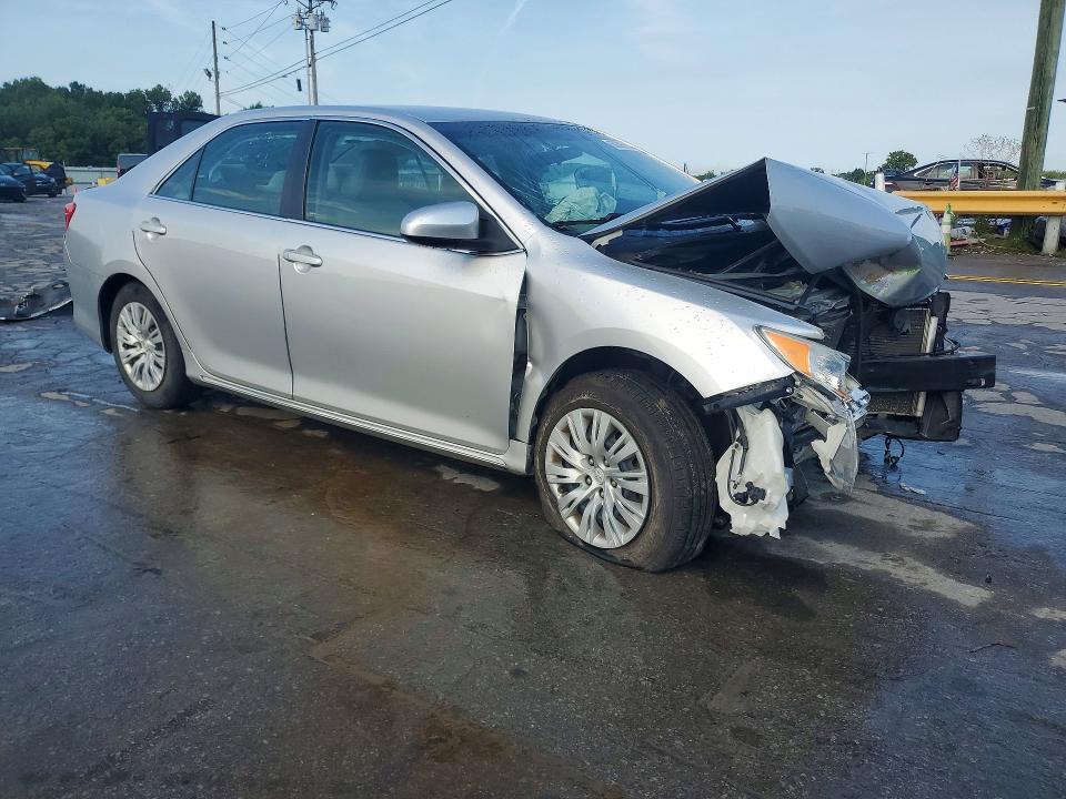 2012 TOYOTA CAMRY LE — Фото 4 из 13