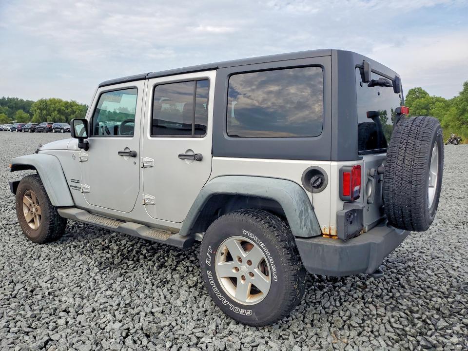 2011 JEEP WRANGLER UNLIMITED SPORT — Фото 2 из 13