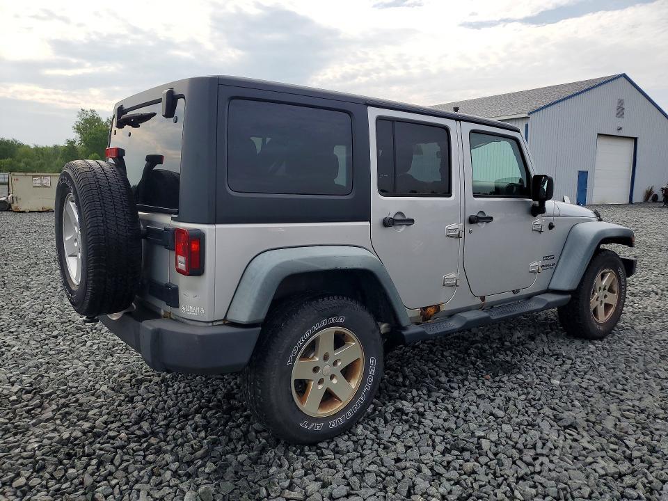 2011 JEEP WRANGLER UNLIMITED SPORT — Фото 3 из 13