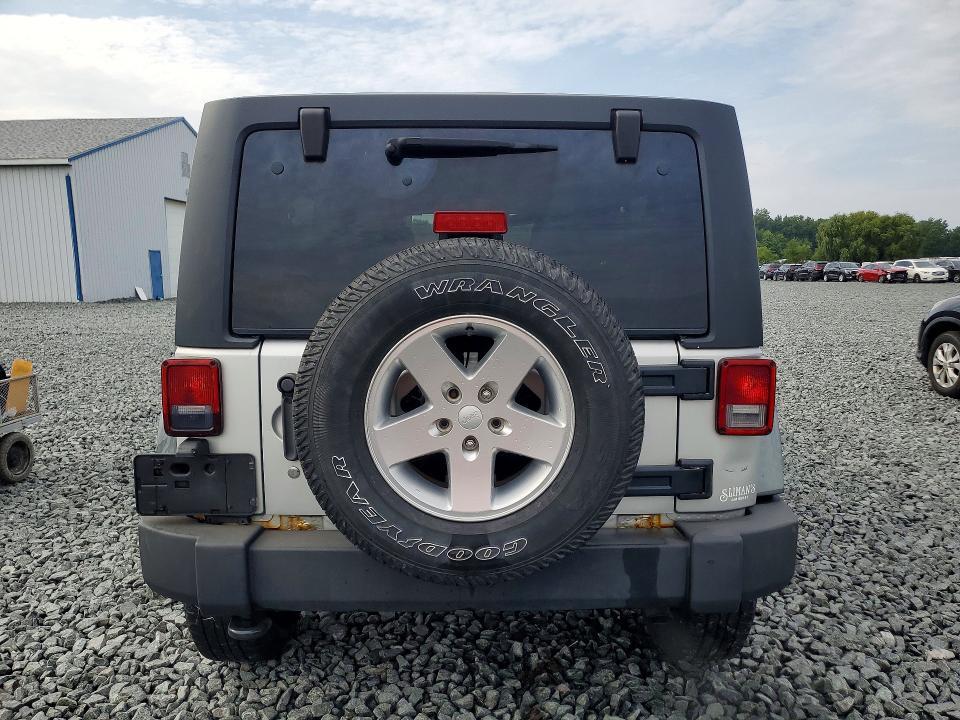 2011 JEEP WRANGLER UNLIMITED SPORT — Фото 6 из 13
