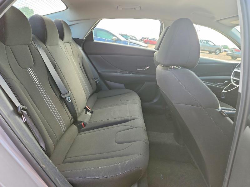 2022 HYUNDAI ELANTRA SEL — Фото 10 из 13