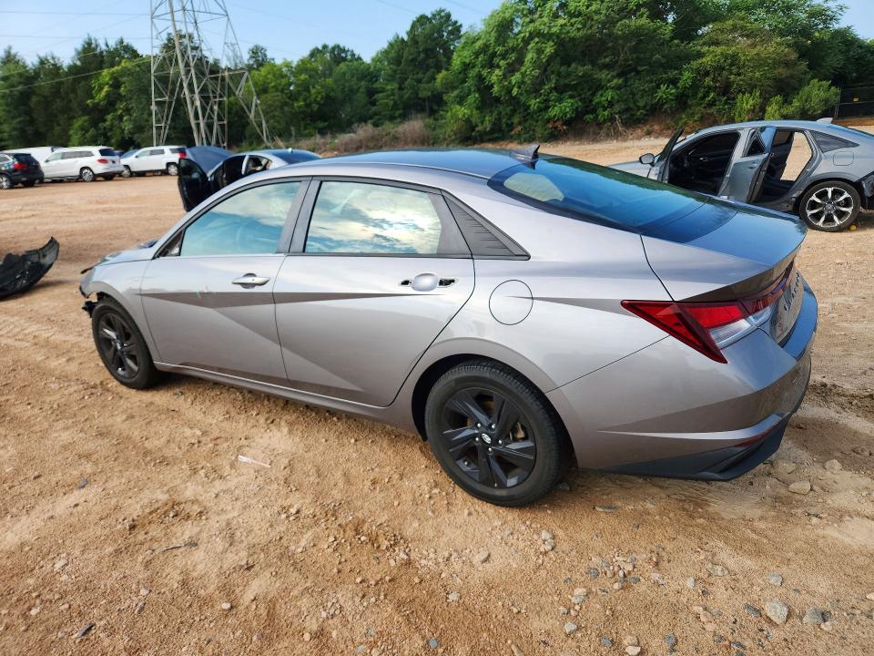 2022 HYUNDAI ELANTRA SEL — Фото 2 из 13