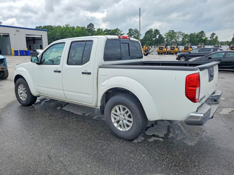 2015 NISSAN FRONTIER SV — Фото 2 из 12