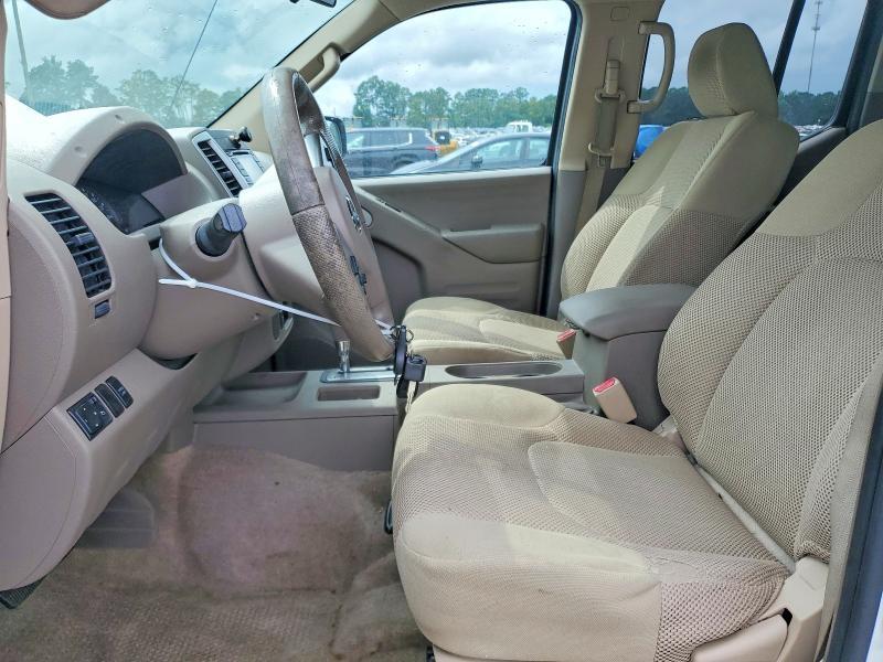 2015 NISSAN FRONTIER SV — Фото 7 из 12