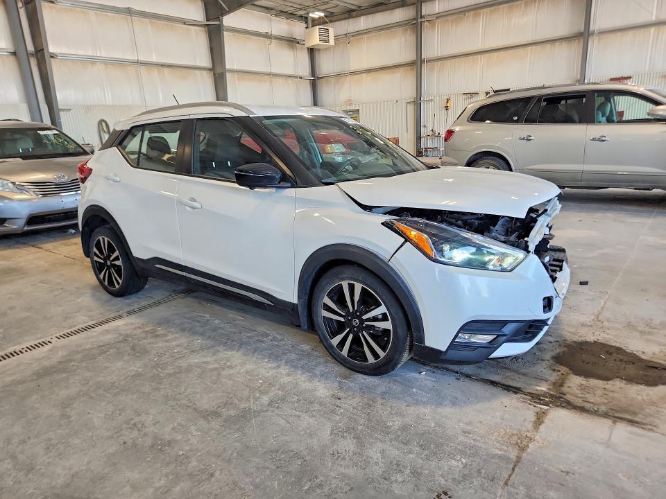 2018 NISSAN KICKS SR — Фото 4 из 13