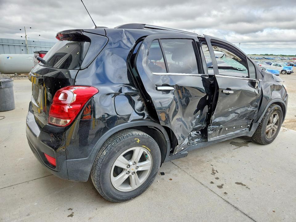 2020 CHEVROLET TRAX 1LT — Фото 3 из 12