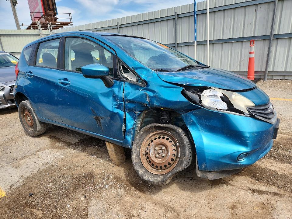 2015 NISSAN VERSA NOTE SV — Фото 4 из 12