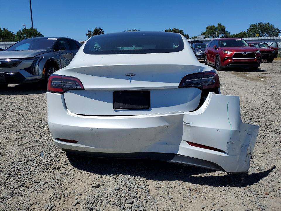 2020 TESLA MODEL 3 — Фото 6 из 13