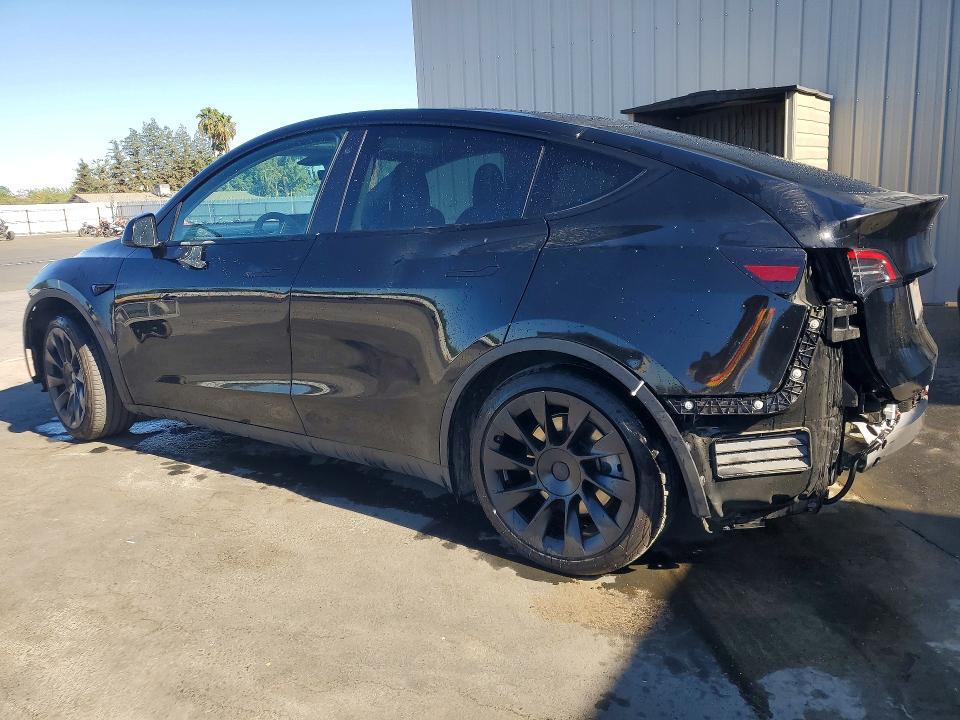 7SAYGDEE2NF480564 2022 TESLA MODEL Y photo no. 2