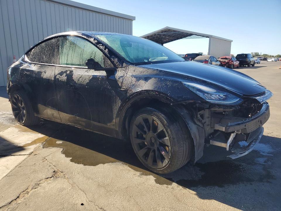 7SAYGDEE2NF480564 2022 TESLA MODEL Y photo no. 4