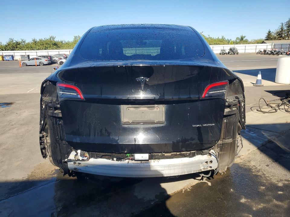 7SAYGDEE2NF480564 2022 TESLA MODEL Y photo no. 6