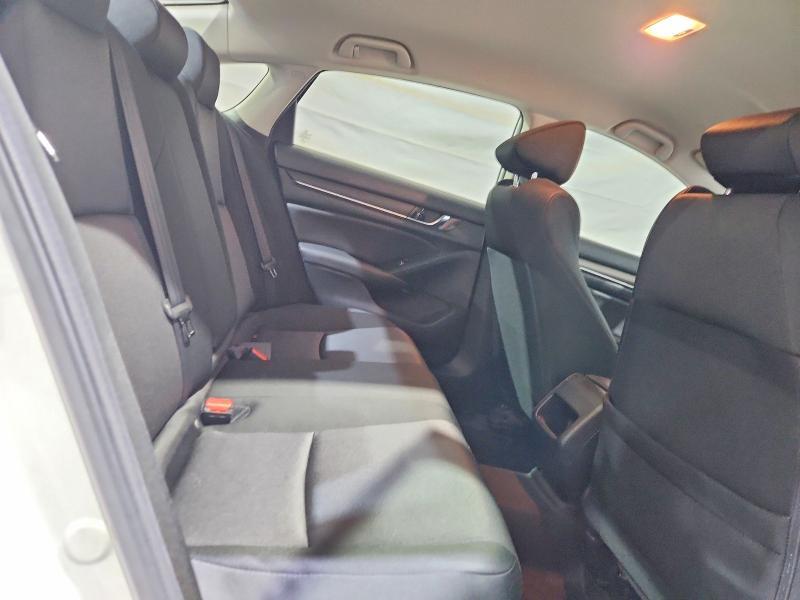 2019 HONDA ACCORD LX — Фото 10 из 12