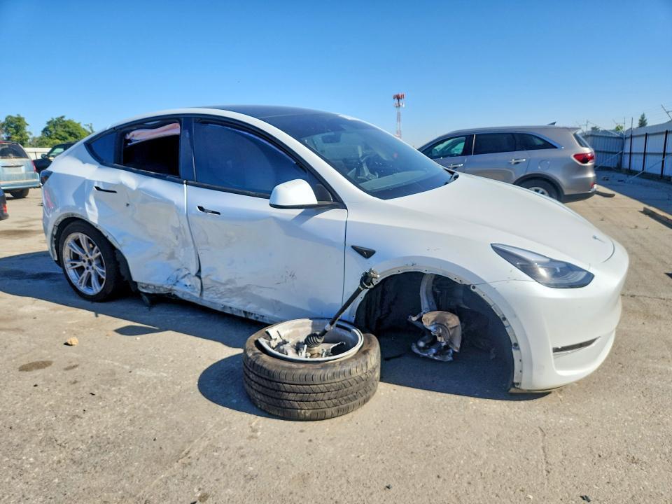 7SAYGDEE5RF077846 2024 TESLA MODEL Y photo no. 4