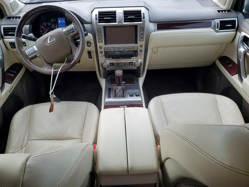2019 LEXUS GX 460 — Фото 8 из 13
