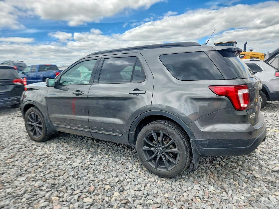 2019 FORD EXPLORER XLT — Фото 2 из 13
