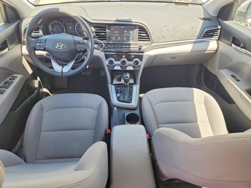 2019 HYUNDAI ELANTRA SE — Фото 8 из 13