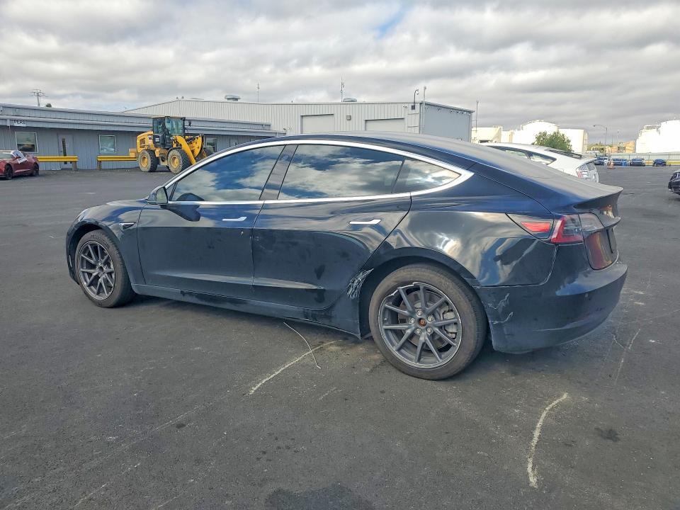 2019 TESLA MODEL 3 — Фото 2 из 12