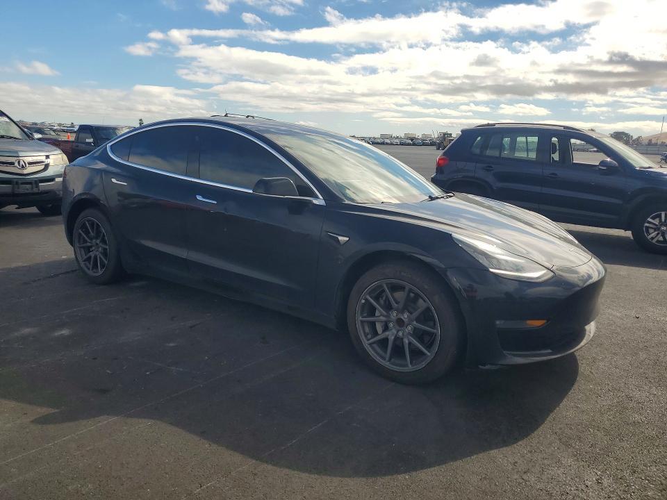 2019 TESLA MODEL 3 — Фото 4 из 12