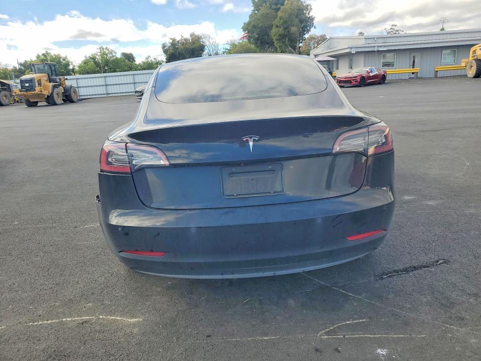 2019 TESLA MODEL 3 — Фото 6 из 12