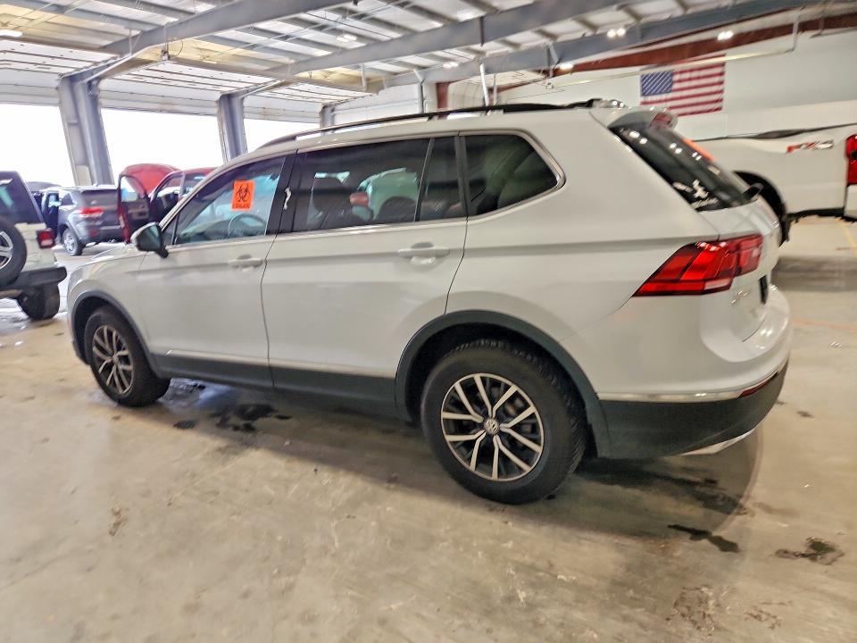 2018 VOLKSWAGEN TIGUAN SE — Фото 2 из 13