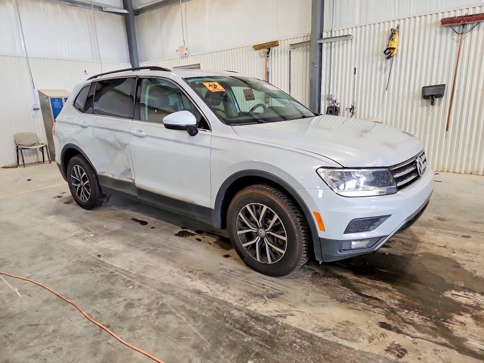 2018 VOLKSWAGEN TIGUAN SE — Фото 4 из 13