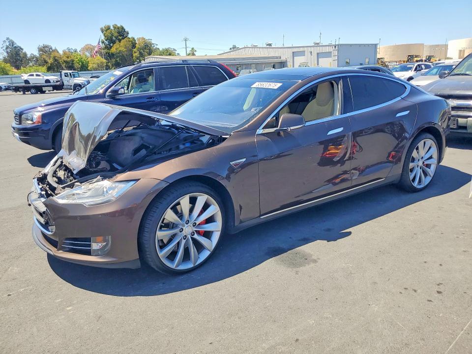 2014 TESLA MODEL S 5YJSA1H16EFP35857