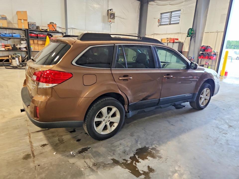 2013 SUBARU OUTBACK 3.6R — Фото 3 из 13