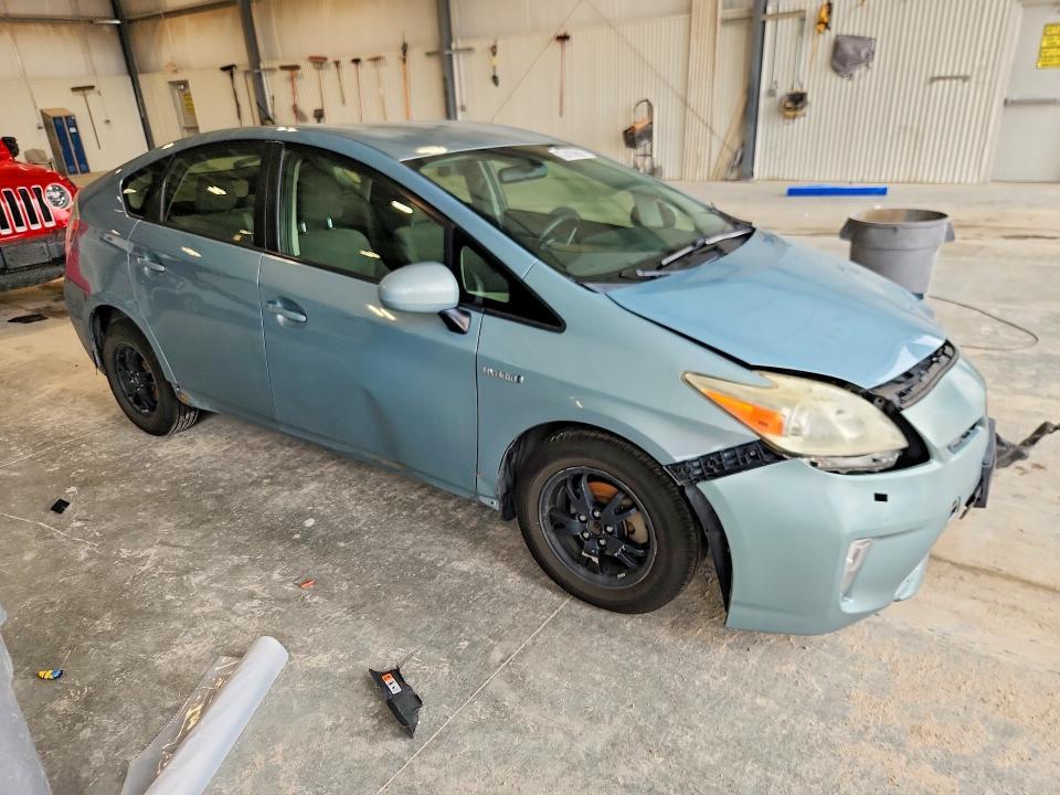 2013 TOYOTA PRIUS TWO — Фото 4 из 12