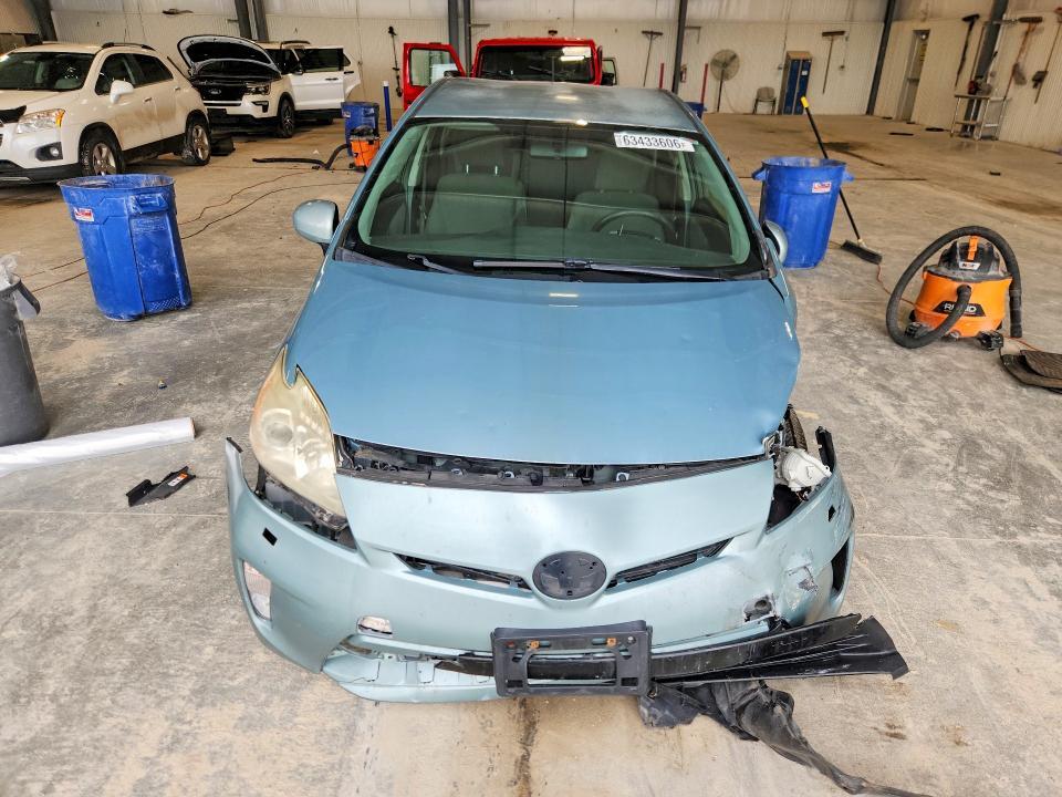 2013 TOYOTA PRIUS TWO — Фото 5 из 12