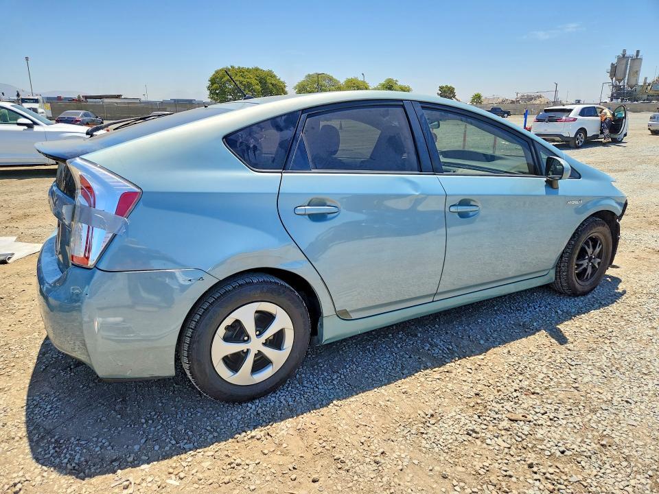 2012 TOYOTA PRIUS TWO — Фото 3 из 13