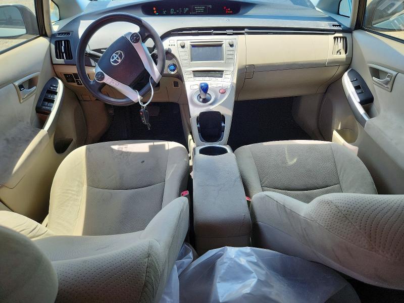2012 TOYOTA PRIUS TWO — Фото 8 из 13