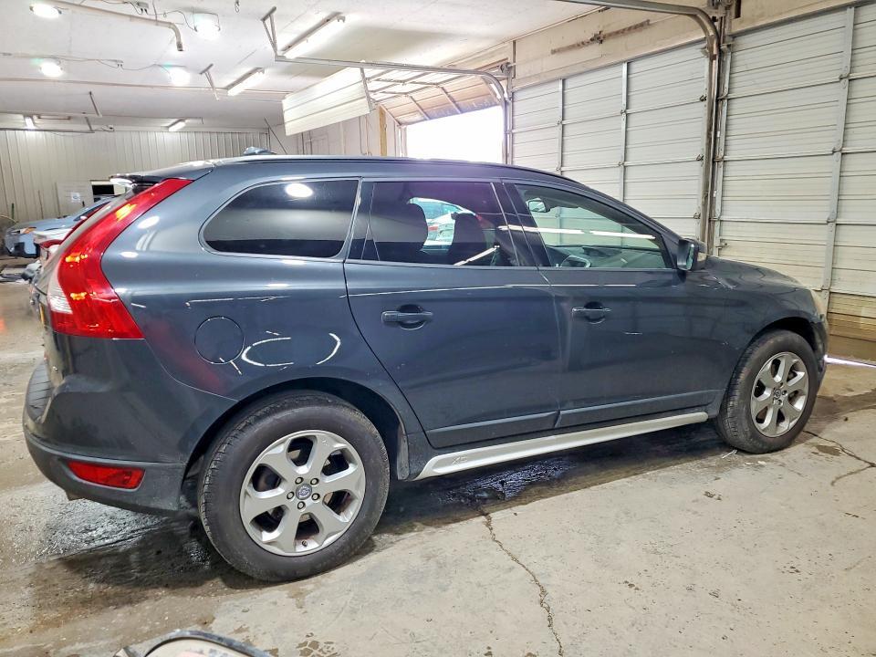 2010 VOLVO XC60 3.2 — Фото 3 из 13