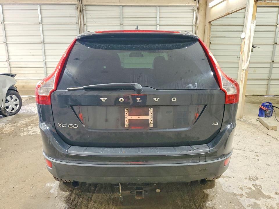 2010 VOLVO XC60 3.2 — Фото 6 из 13