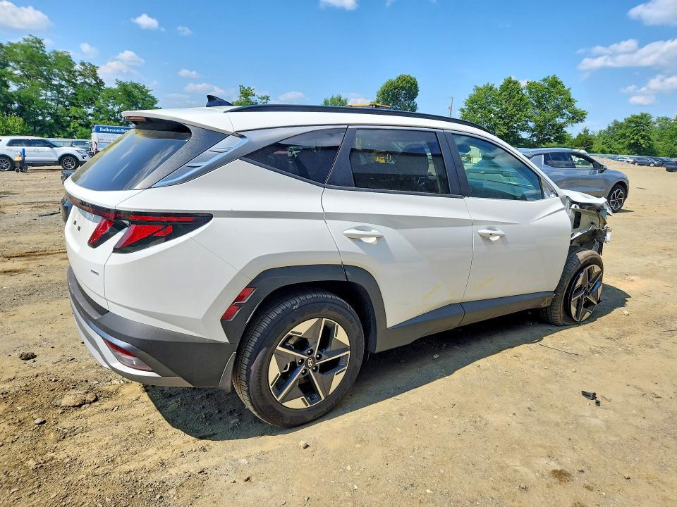 2026 HYUNDAI TUCSON SEL — Фото 3 из 14