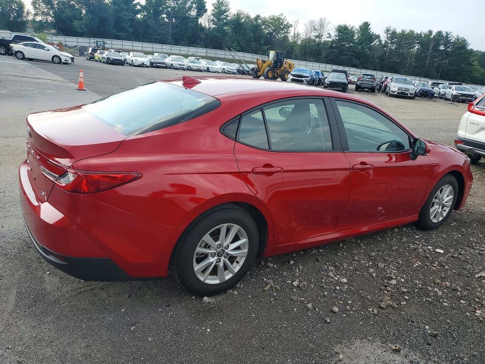 2025 TOYOTA CAMRY LE — Фото 3 из 12