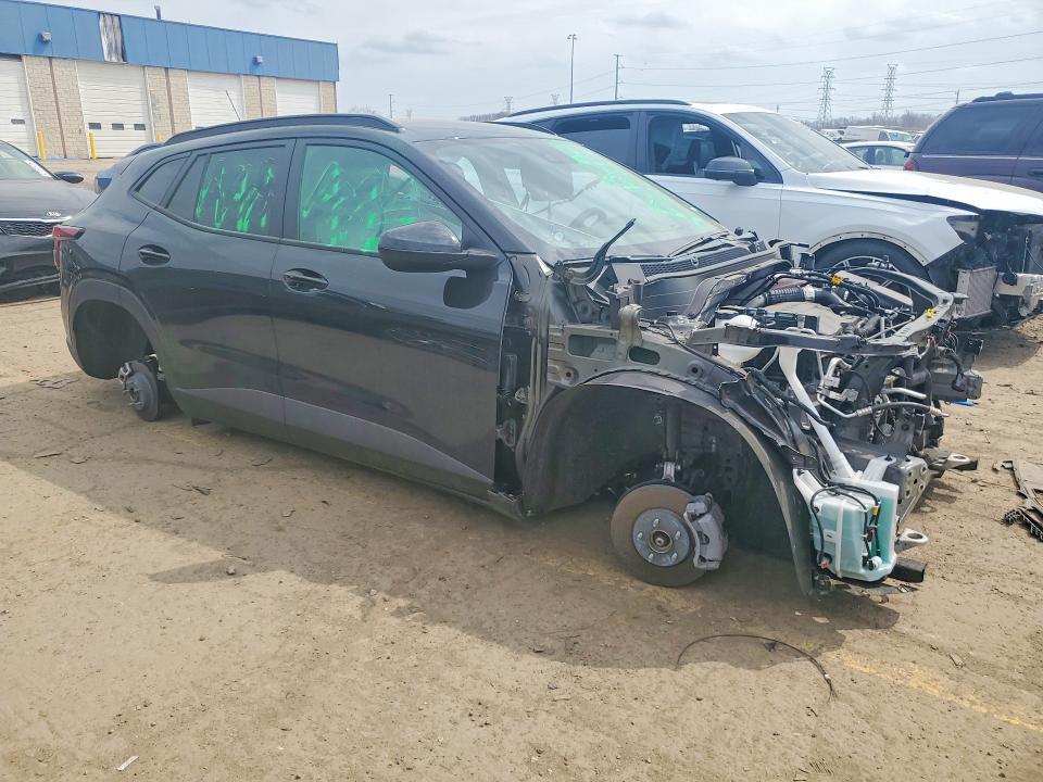 2025 CHEVROLET TRAX 1LT — Фото 4 из 12