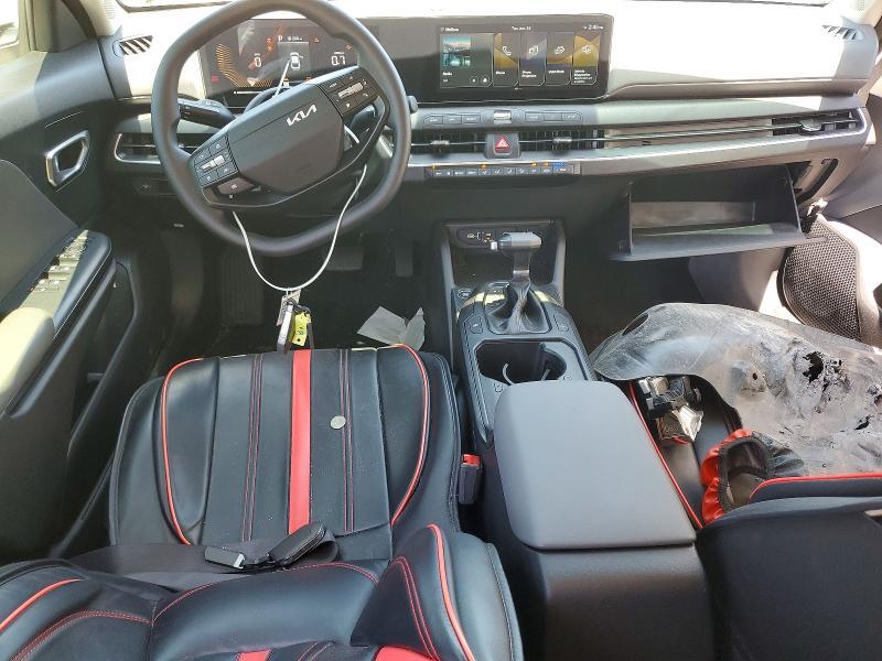 2025 KIA K4 LXS — Фото 8 из 13