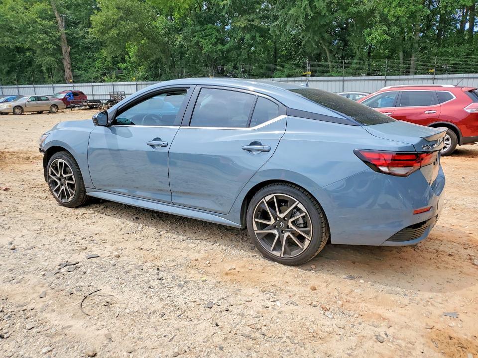 2025 NISSAN SENTRA SR — Фото 2 из 12